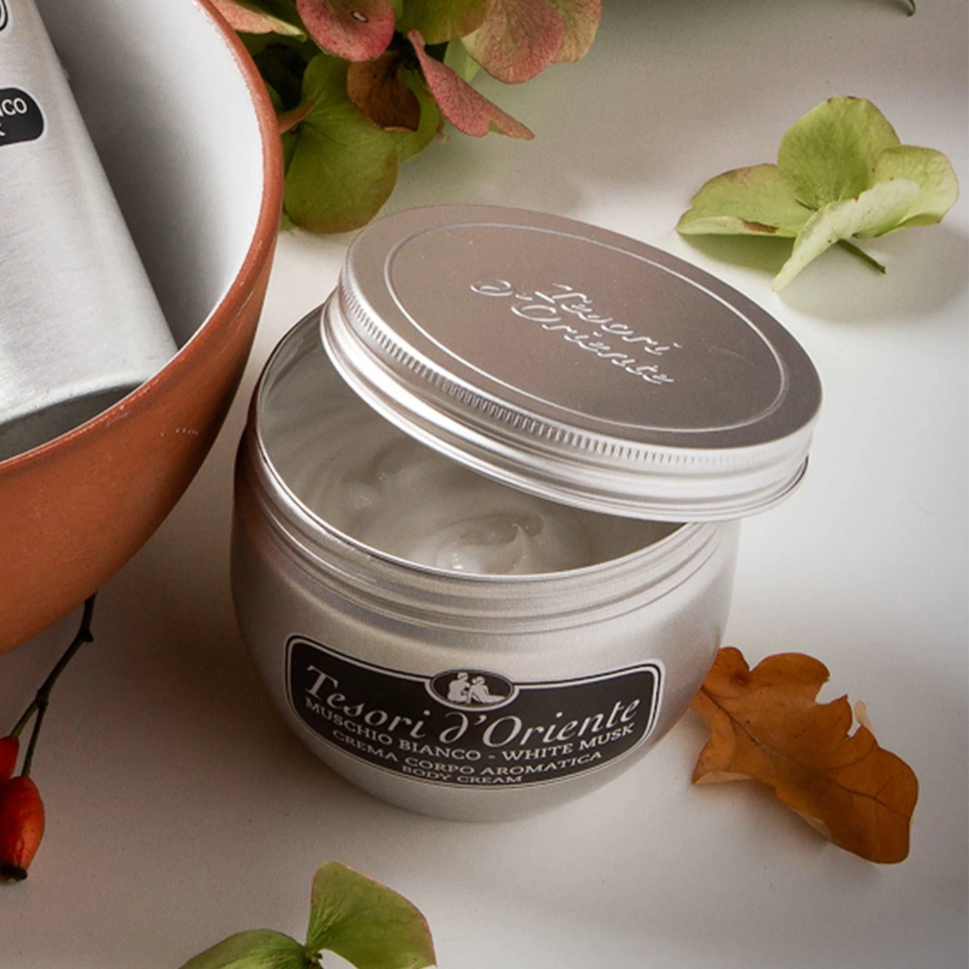 Tesori di Oriente kvepalai, balzamai, geliai, muilai, kremai minkštikliai žvakės ir vonios skysčiai grozioplanas.t