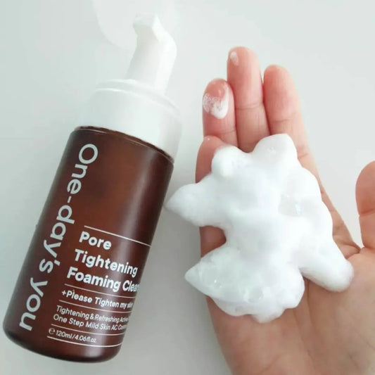 ONE-DAY'S YOU PORE TIGHTENING putojantis veido prausiklis, 120 ml grozioplanas.lt