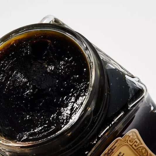 La Sultane de Saba  veido kaukė,veido pilingas,taukmedžio sviestas,veido serumas,kuno losijonas,kuno kremas,juodasis muilas,veido pilingas kuno pilngas veido kremas Kūno aliejai kūnui  kuno kvepalai, kuno dulksna,veido dulksna ,grozioplanas.lt