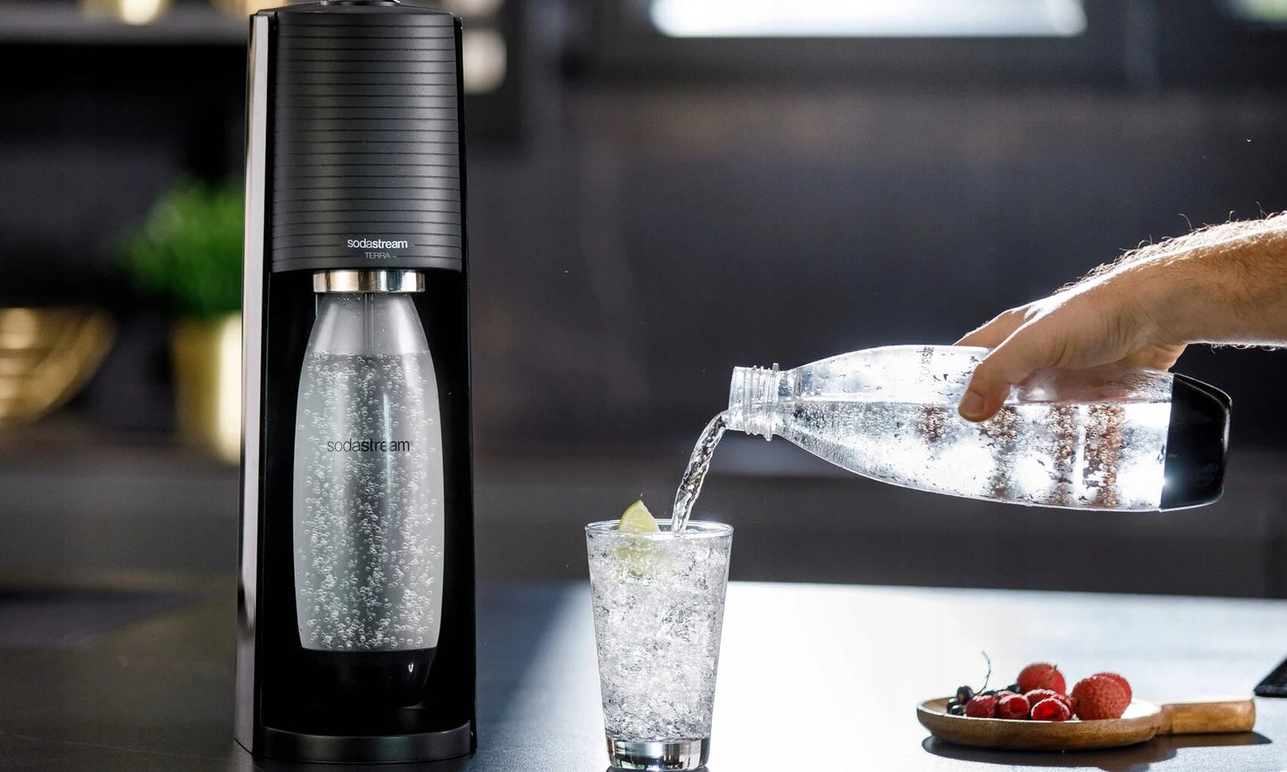 Gazuotų gėrimų gaminimo aparatas SodaStream Terra Black + 2 buteliukai grozioplanas.lt