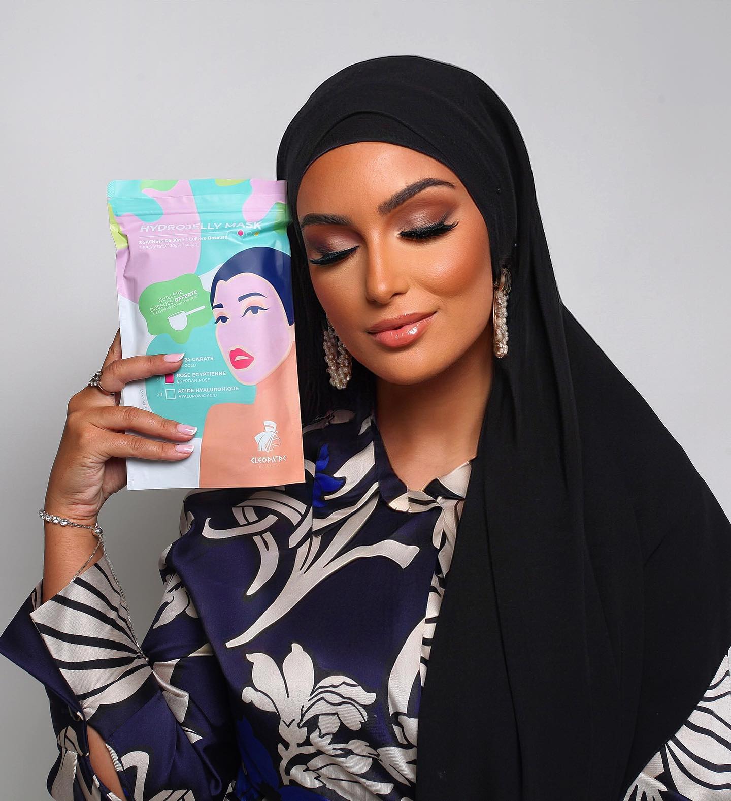 Cleopatre Beauty ® ® Kaukė Hialurono Rūgštis roziu vandens 24 karatu aukso kauke grozioplanas.lt