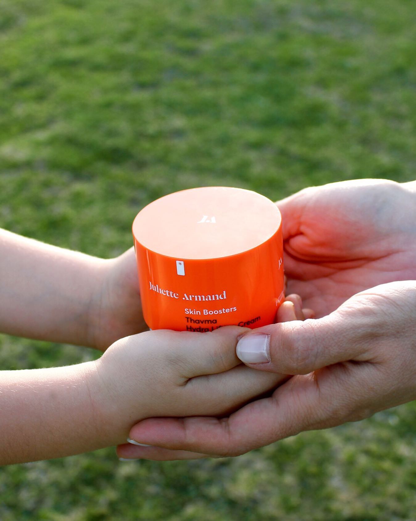 Juliette Armand „Thavma Hydra Lifting Cream“ – drėkinantis ir liftinguojantis kremas