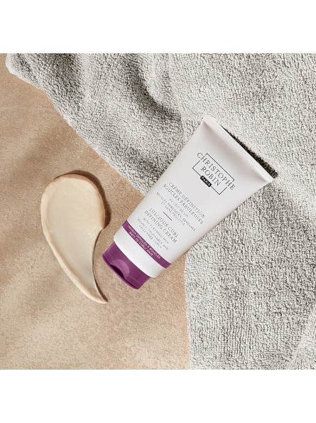 LUSCIOUS CURL DEFINING CREAM garbanų formavimo kremas, 150 ml.