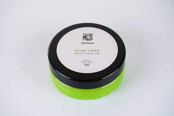 Dovanu rinkinys aloe vera plauku sampunas vitamino C serumas grozioplanas.lt