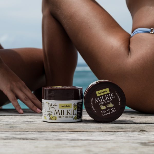 BRONZIE-MILKIE_bodybite kuno jogurtas kremas po saulės grozioplanas.lt .