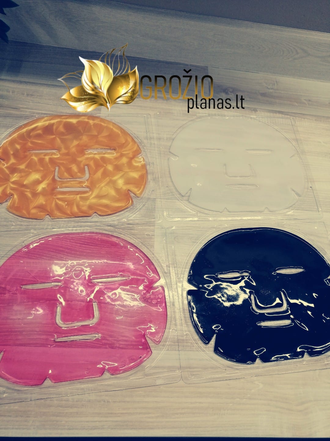 Baltojo kristalo kolageno veido kaukė