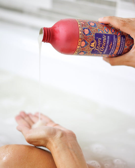 Tesori d'Oriente PUTOJANTIS VONIOS KREMAS  PERSŲ SVAJONĖ Granatų ir raudonoji arbata (500 ml)