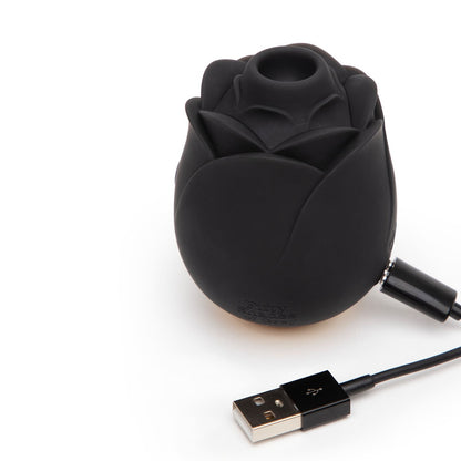 Vibratorius PENKIASDEŠIMT PILKŲ ATSPALVIŲ – SUCTION ROSE BLACK   Klitorio Stimuliatorius ROŽĖ grozioplanas.lt