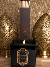 Įkelti vaizdą į galerijos rodinį, La Sultan de Saba Oud Wood Candle – mediena – žvakė
