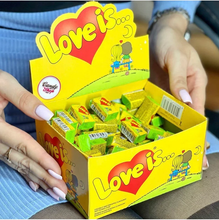 Įkelti vaizdą į galerijos rodinį, LOVE IS Coconut &amp; Pineapple Flavored Bubble Gum 1 BOX 4,2g x 100pcs, Sweet Gift
