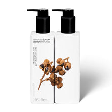 Įkelti vaizdą į galerijos rodinį, Kinetics - Parfumuotas Rankų ir Kūno Losjonas su Sičuano Pipirais ir Kedru, HAND AND BODY LOTION SICHUAN PEPPER &amp; CEDAR
