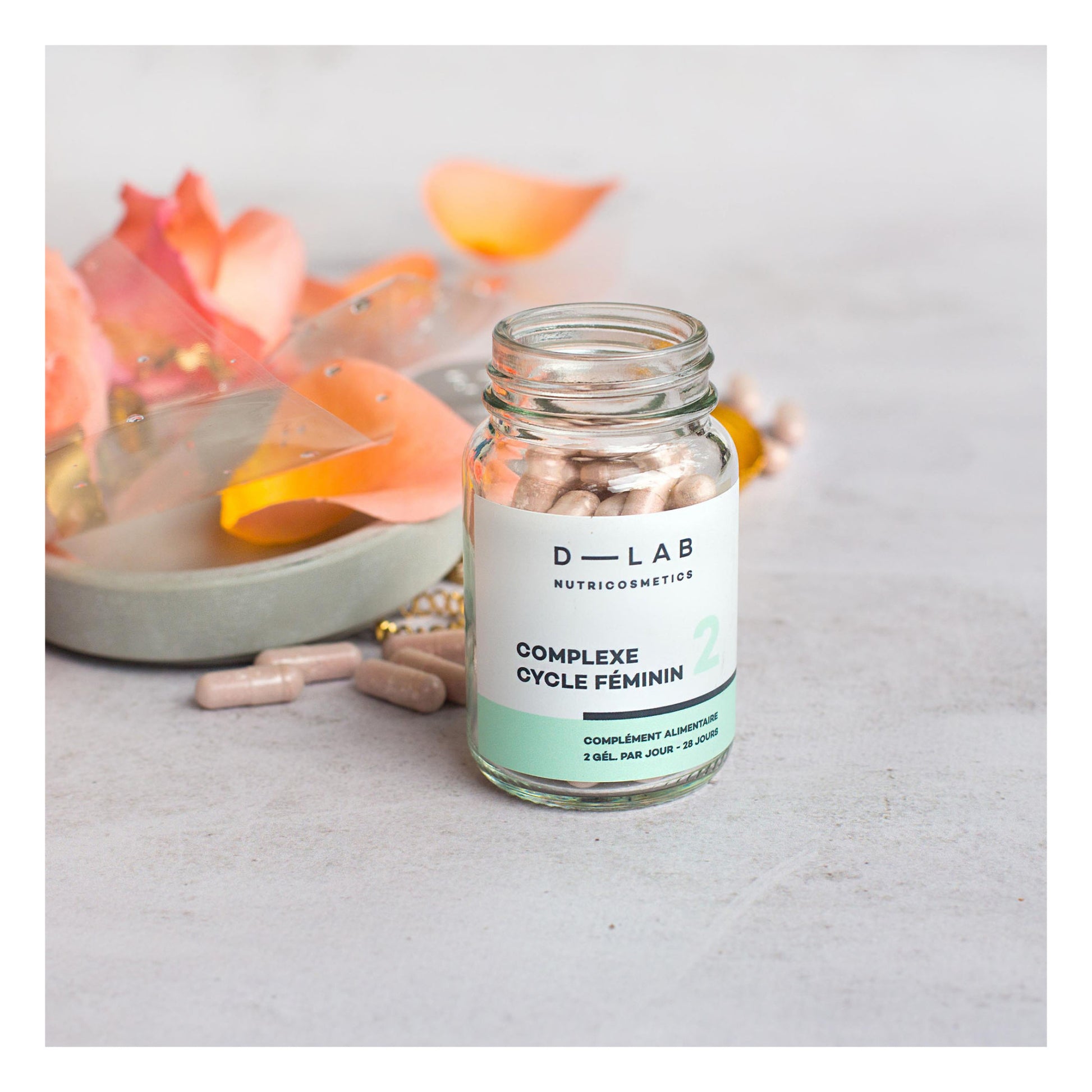 D-LAB NUTRICOSMETICS D-LAB Nutricosmetics Complexe Cycle Feminin Maisto papildas hormonų pusiausvyrai grozioplanas.lt